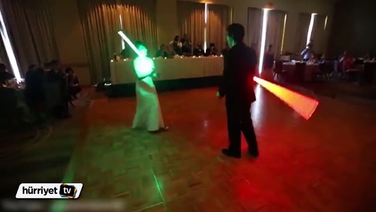 Gelin ve Damattan 'Star Wars' temalı ilk dans