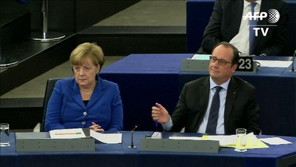 Vif échange entre M. Le Pen et F. Hollande au Parlement européen