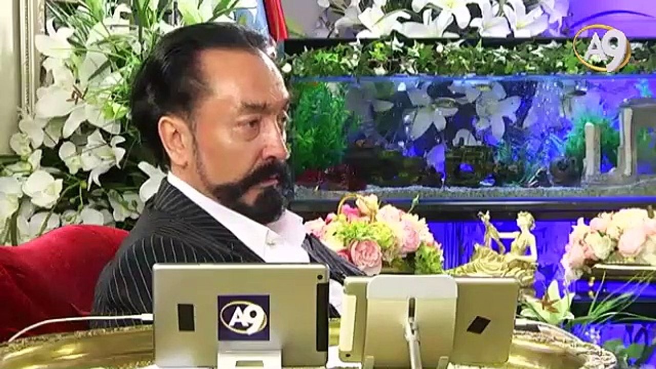 Münafık müminin kiridir. Pislik gider geriye nur gibi müminler kalır.