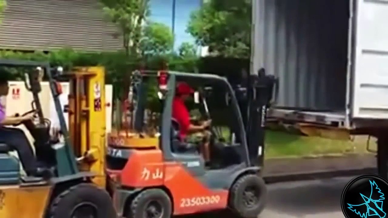 Komik Kazalar [Çok Komik] -- Sarhoş Komik Videolar -- Dans Edemeyenler Video Derlemesi