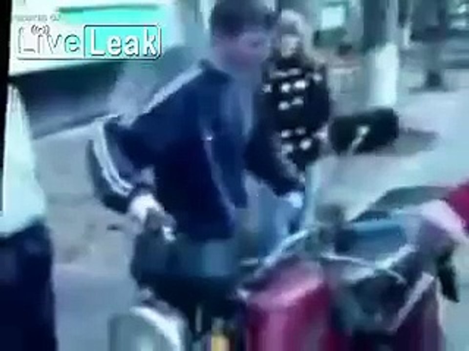 Motora nasıl binilmez!   Komik Videolar