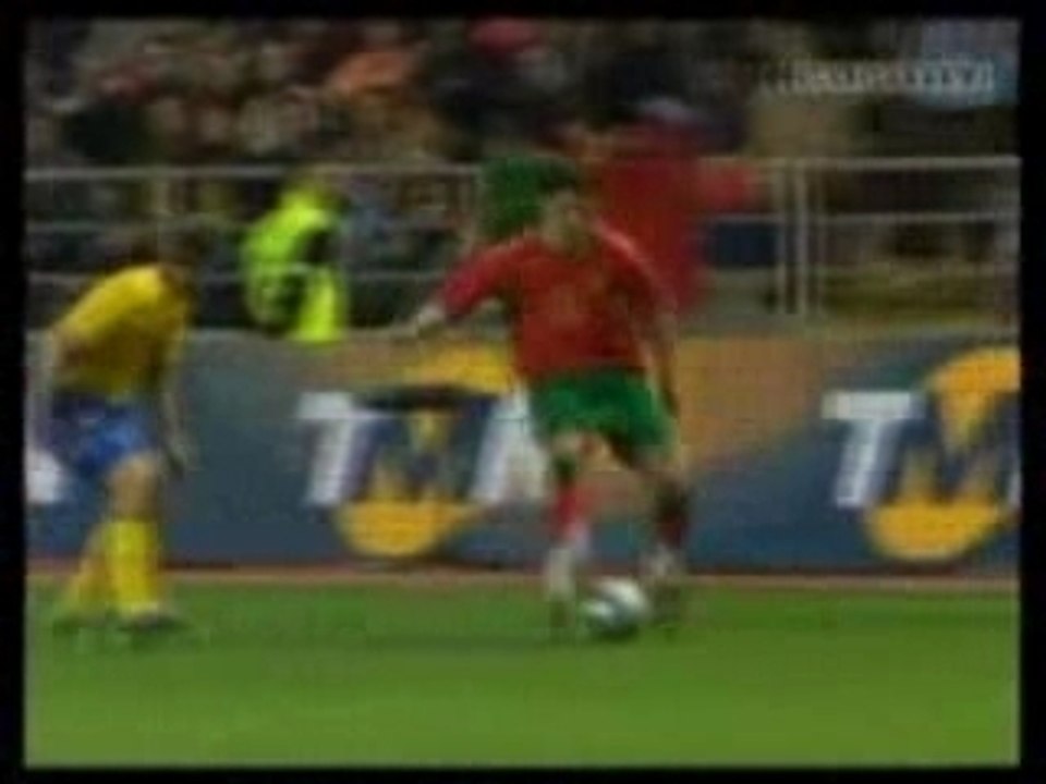 Cristiano Ronaldo ,  ** 1 **