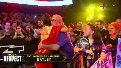 Sasha Banks vs Bayley