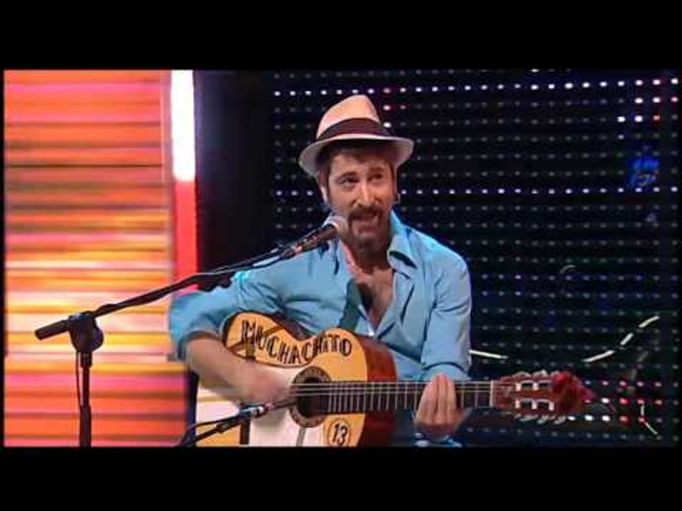 TV3 - Divendres - Muchachito Bombo Inferno ens interpreta "Sin sentido"