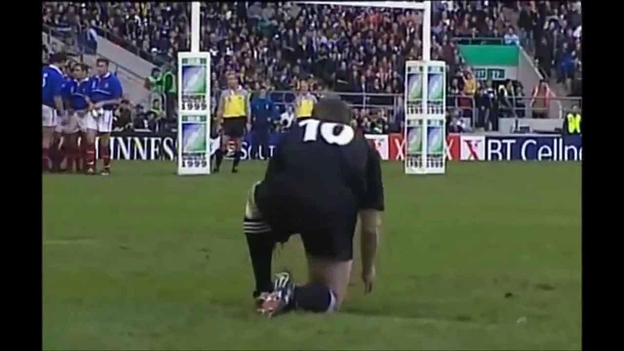 Jonah Lomu inscrit 2 essais en demi finale de la coupe du monde 1999 contre la France