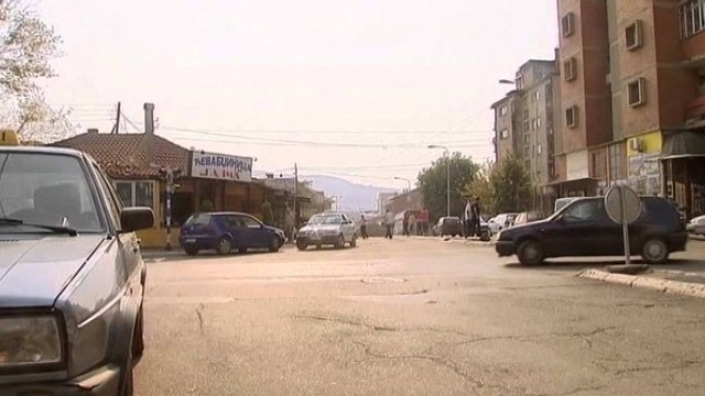 “Blindohet” edhe ura Ibër në Mitrovicë, qytetarët: Të tregojmë që nuk jemi si ata