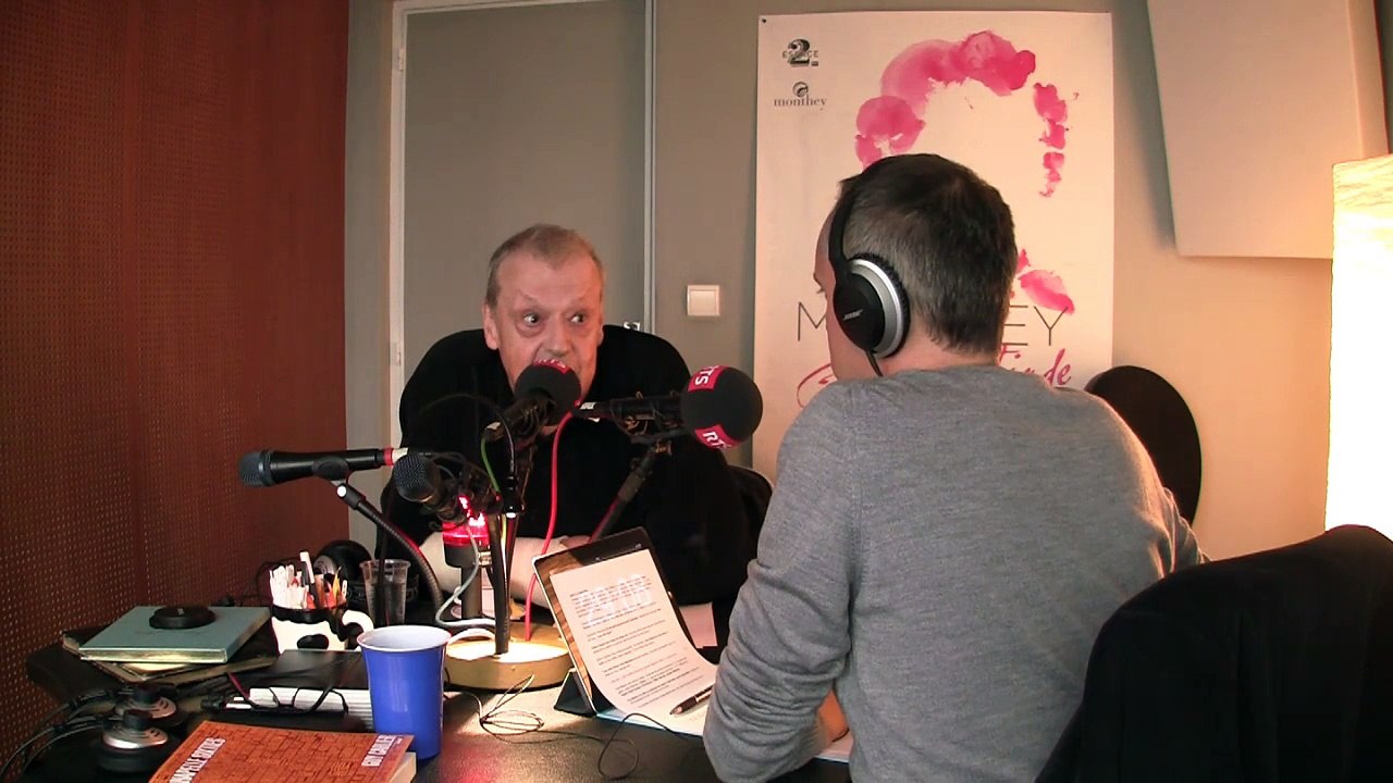 Guy Carlier, tête à chroniques