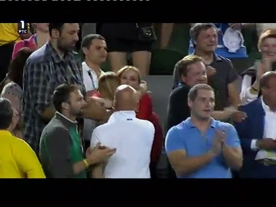 tin the thao - Djokovic xe ao de an mung chien thang
