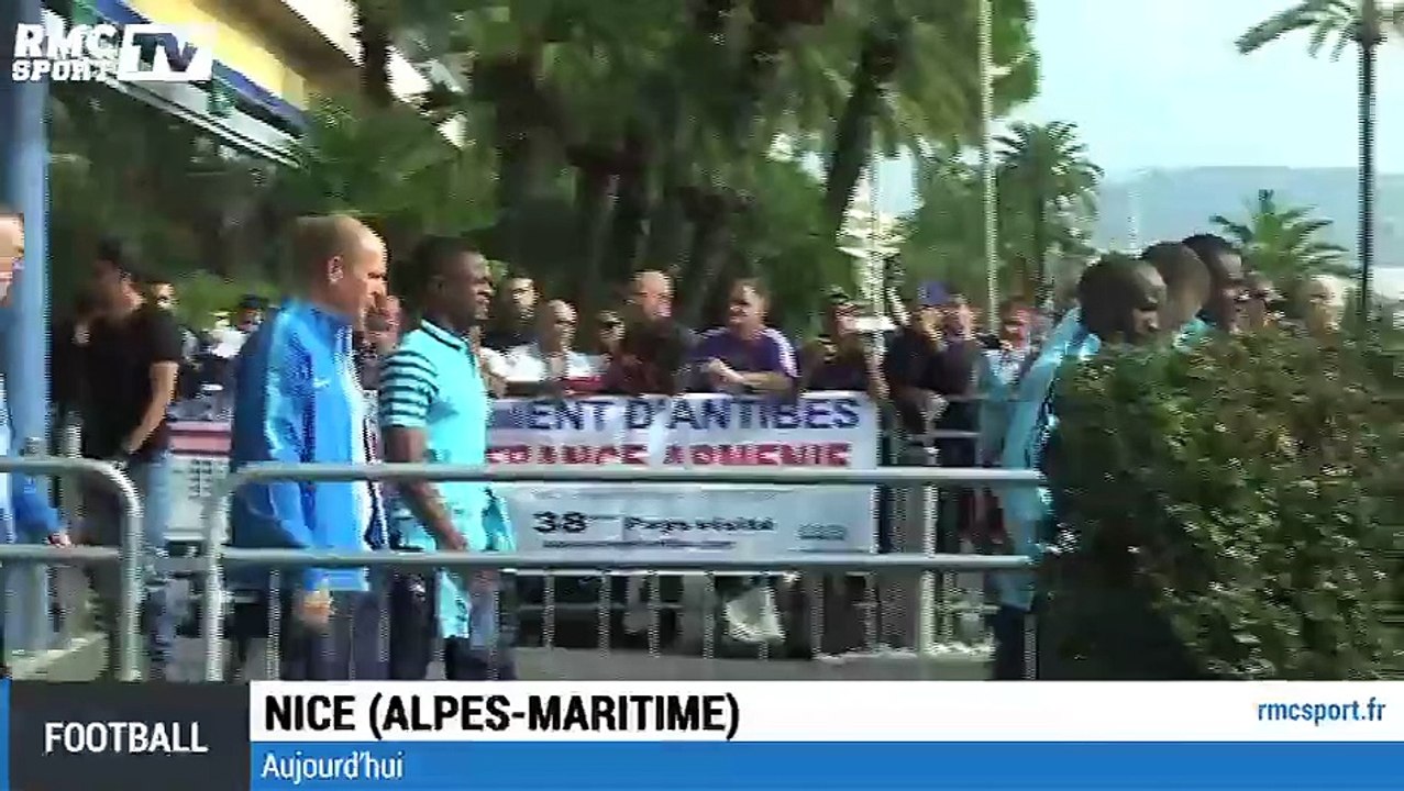 Football / Equipe de France / La balade des Ble...