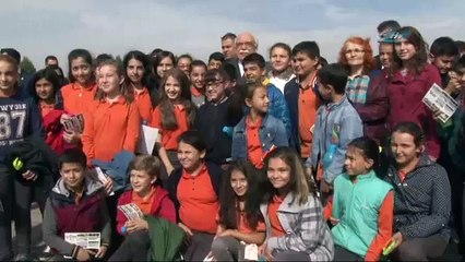 Milli Eğitim Bakanı doğum gününü öğrencilerle kutladı