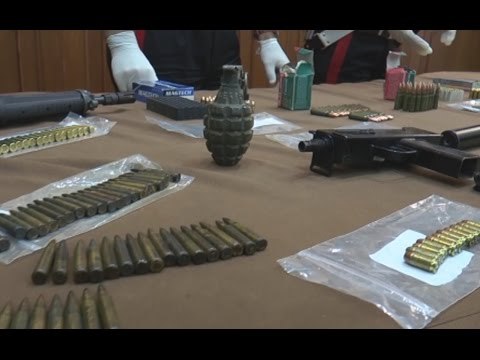 Napoli - Camorra, sequestrato arsenale al Rione Traiano (07.10.15)