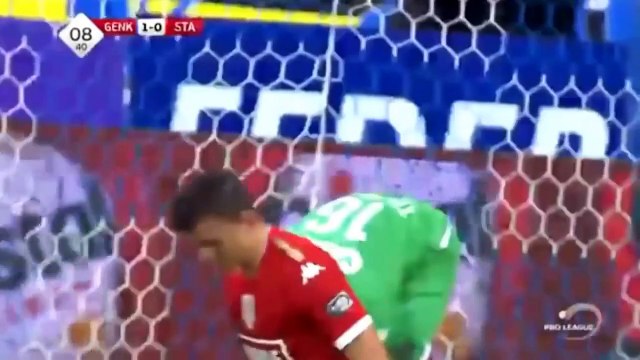 Zap Foot du 8 octobre : Quand l'arbitre accorde un but imaginaire; Fair-play, il refuse de mettre son penalty; Comment Joe Hart arrive à crever ce ballon ?