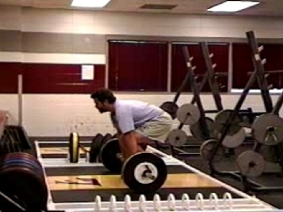 Power Clean - zarzu sztangi na barki