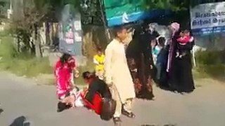 Girl set herself on fire in Mirpur - Must Watch