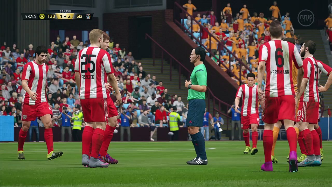 Naldo free kick