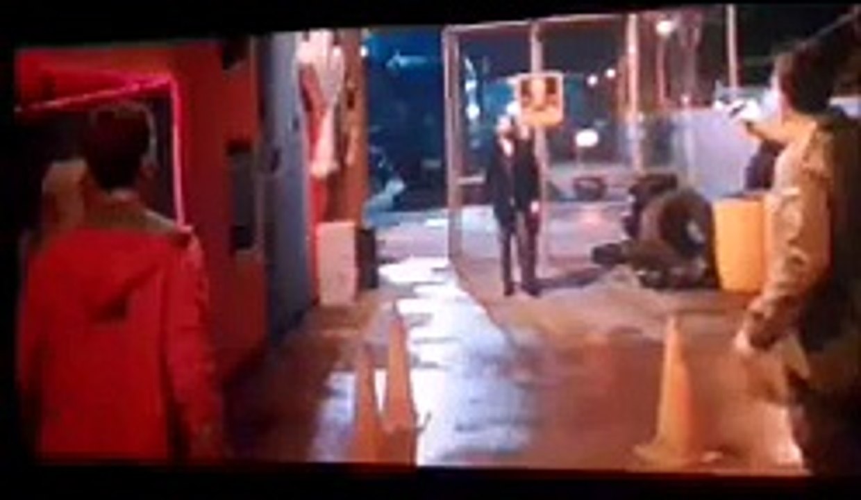 jawani phir nahi ani fight scene of humayon saeed..