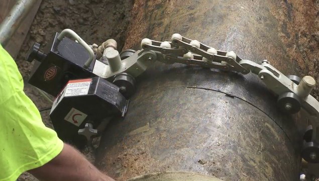 Universal Pipe Cutters Demo - Reed Manufacturing