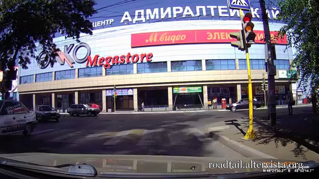 Car Crash & Accident Compilation October 2015