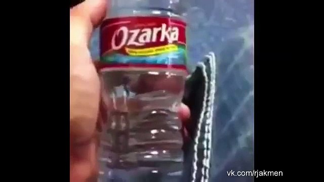 Как выпить бутылку воды за 1 секунду