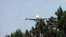 Emirates A380-800 [A6-EDY] Crosswind landing in Toronto on RWY 23