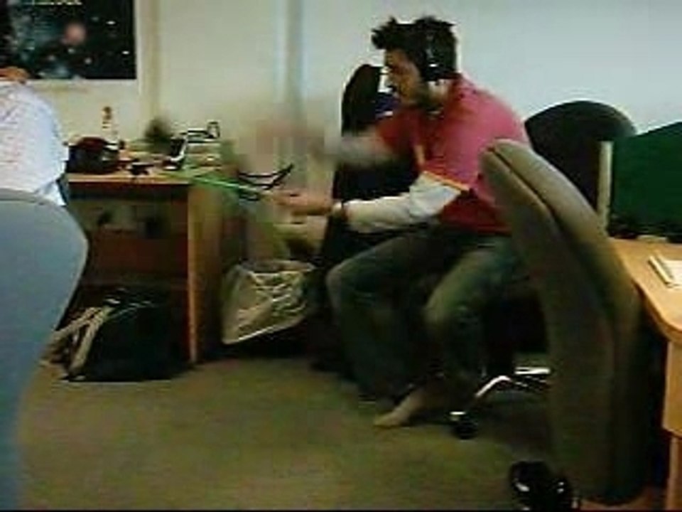 Cyril vs DS - DevilDesk