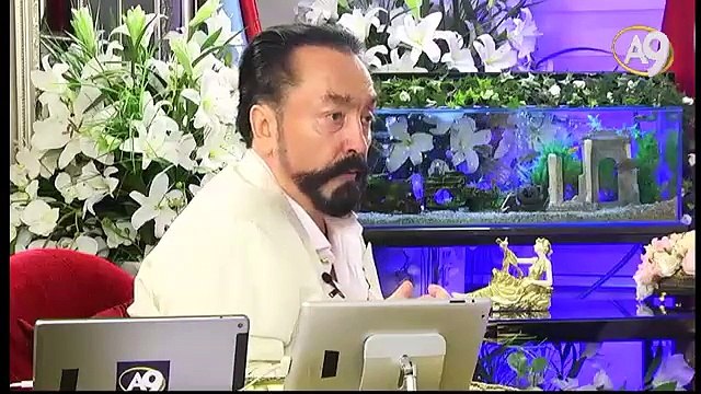 İnsanlar Hz. Mehdi (as)’ı başa geçmesi için çok zorlayacak eğer başa geçmezsen boynunu vuracağız diyecekler.