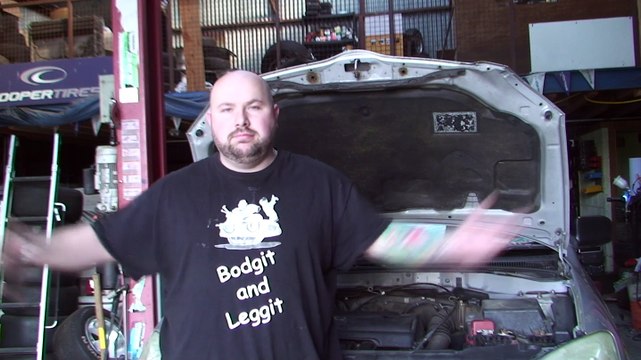 bodgit and leggit garage toyota corolla not strating part 1