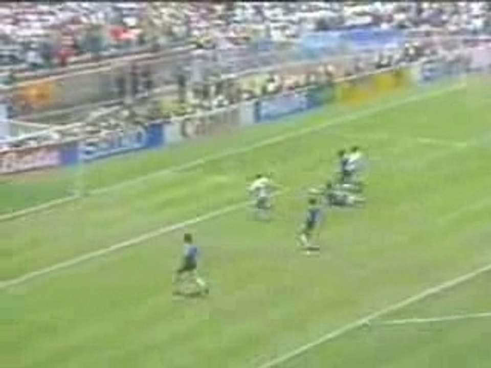 Le but de légende de Maradona