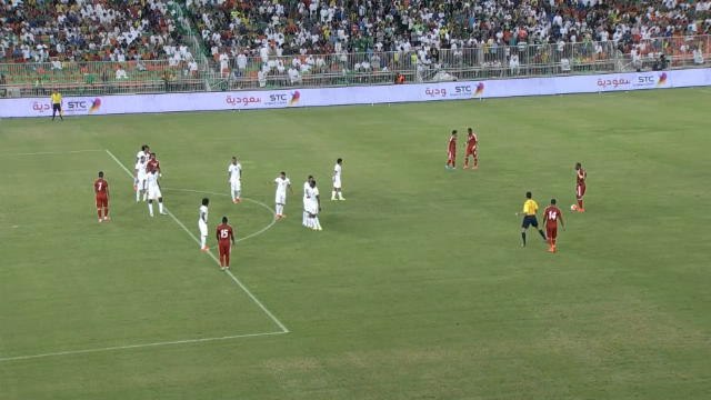 Qualifs CdM 2018 - Coup-franc en pleine lucarne des EAU