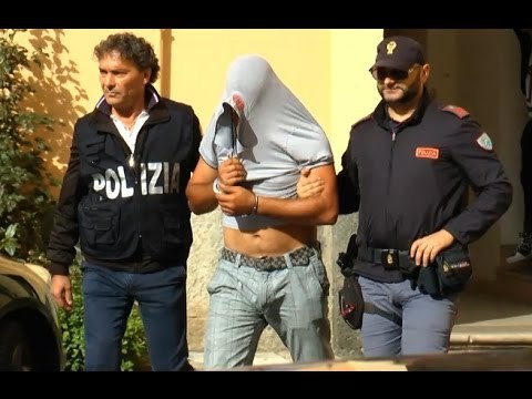 Marcianise (CE) - Corruzione e passaggio a D'Alessio: arrestati tre poliziotti -live- (08.10.15)