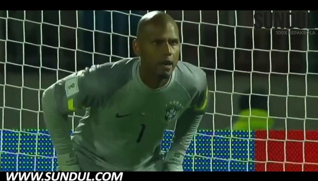 World Cup 2018 Qualification | Chile 2-0 Brazil | Video bola, berita bola, cuplikan gol