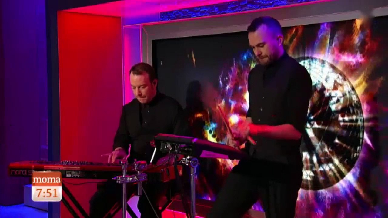 HURTS – ARD Morgenmagazin – Lights (09.10.2015)