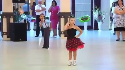 Superb dance by cute little kids-