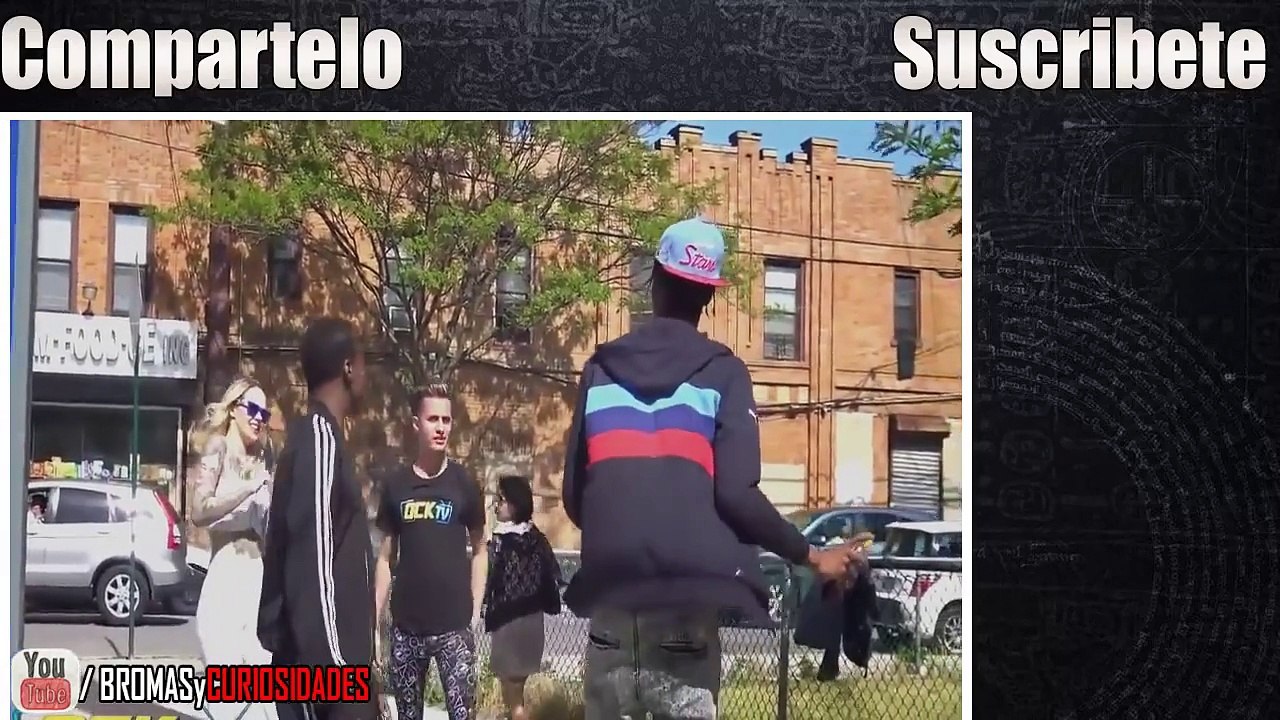 BROMA EN PANTALONES DE YOGA BROMAS PESADAS EN LA CALLE