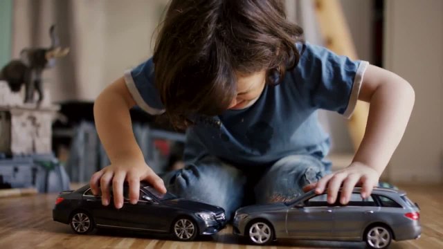 Ces voitures miniatures rendent fous les enfants !