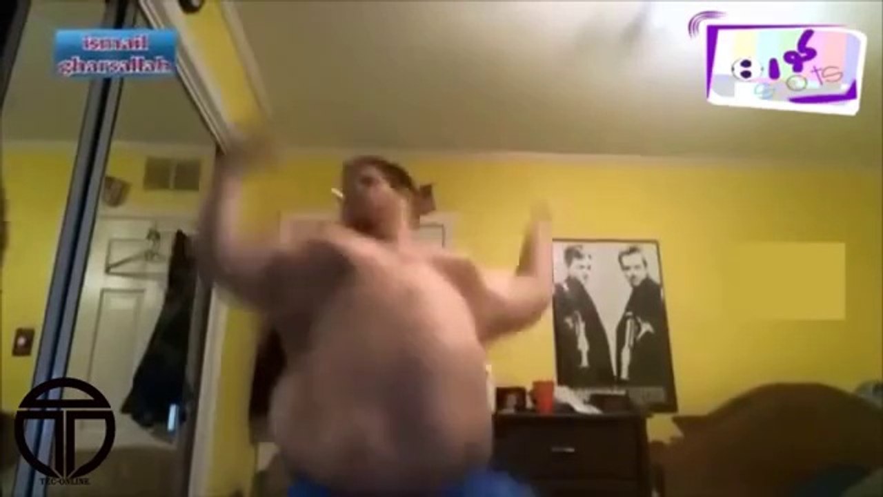Hussein Al Jasmi 2015 Funny Clip حسين الجسمي بش...