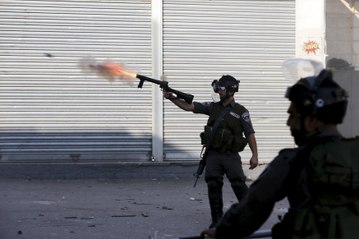 Arab Rioters Killed Trying to Storm Gaza Border