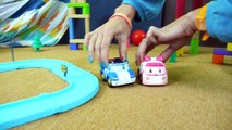 Arabalar - Polis Arabası Robocar Poli ve Ambulans Amber ilk tanışması