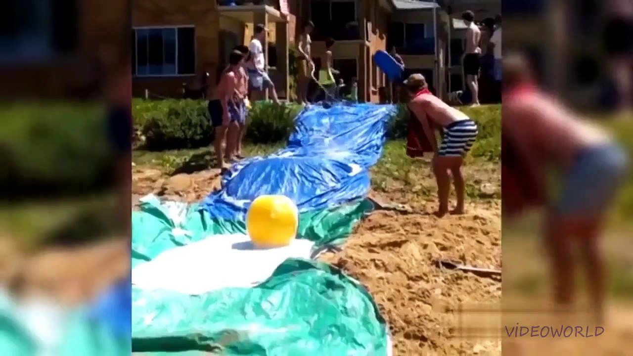 funny accident videos смешные видео аварии 搞笑意外视频 अजीब दुर्घटना वीडियो 面白い事故動画 komik videolar videos divertidos accidentes  lustigen Unfall Videos أشرطة الفيديو حادث مضحك vidéos drôles d'accidents