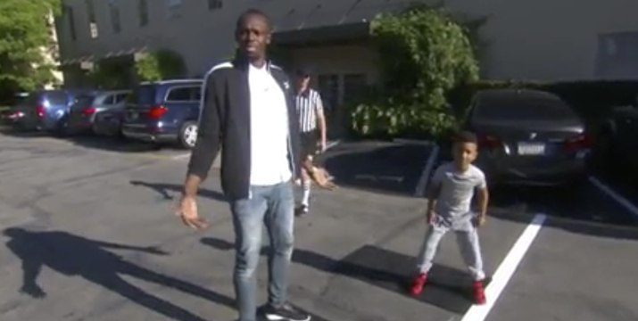 Usain Bolt battu au 100 mètres par un enfant Jamaïcain - Ellen Show