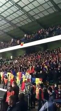 Молдова - Россия! Молдавские фаны исполняют песню про Путина
