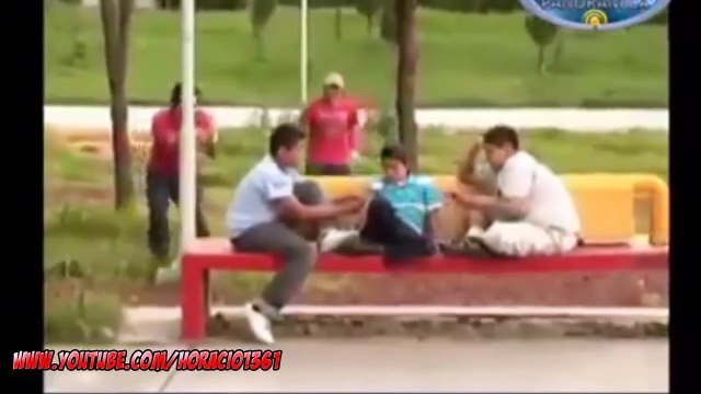 Bromas En Las Calles→ Payasos Asustando a La Gente En Las Calles 2015 | Bromas Pesadas