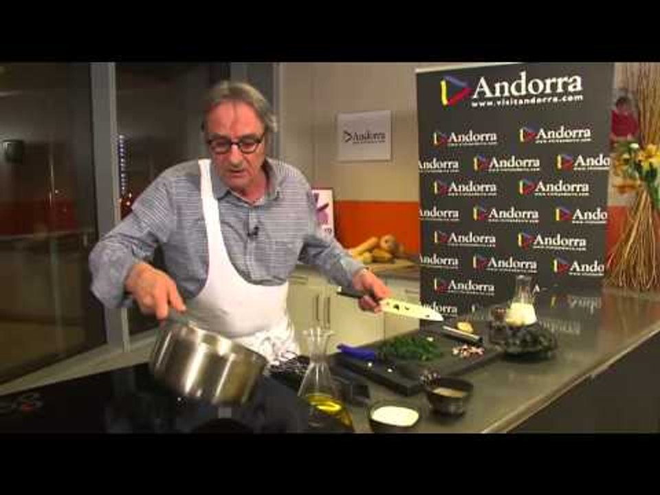 Conill confitat amb greix d'ànec i  espinacs amb panses i pinyons