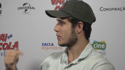 ENTREVISTA: SAMANTHA SCHMÜTZ E EMILIANO D´DÁVILA - VAI QUE COLA - O FILME
