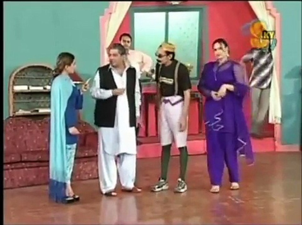 MISS 2007 NARGIS PAKISTANI PUNJABI STAGE DRAMA PART 13 14