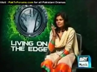Atif’s girl friends talking with Waqar zaka By Oooy Idhar Dekh