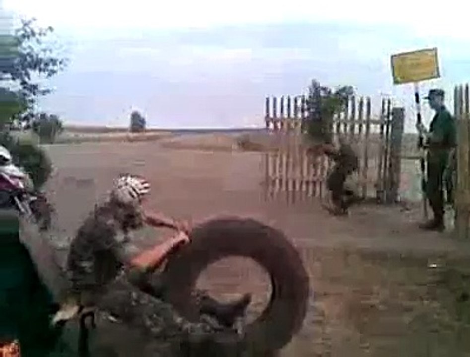 what they do in the army when they get bored -videosmunch