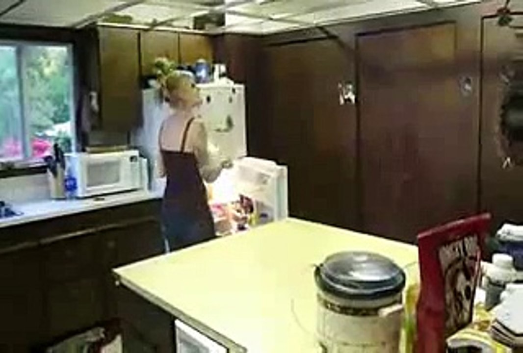 Milk prank very funny-videosmunch