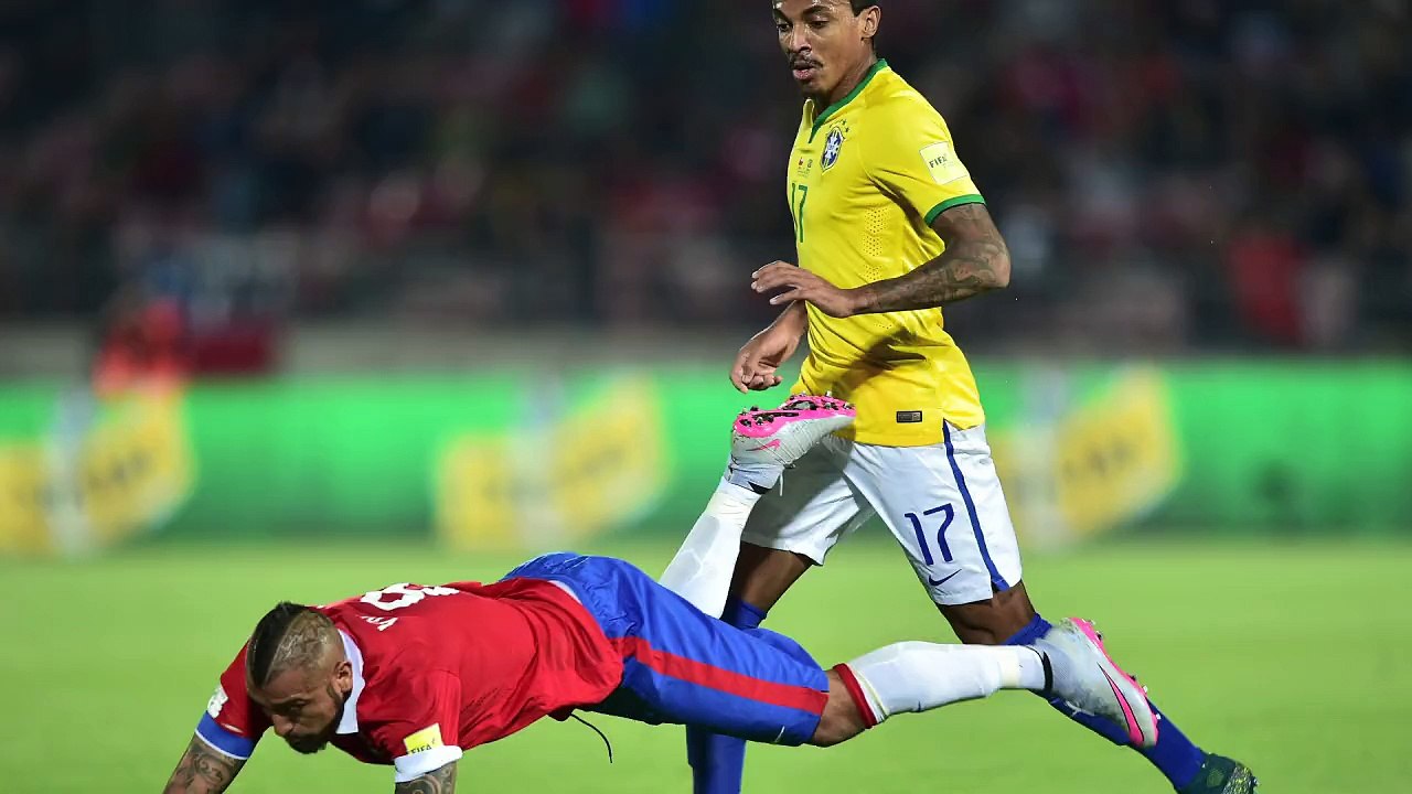 Chile nocauteia Brasil na estreia das eliminatórias