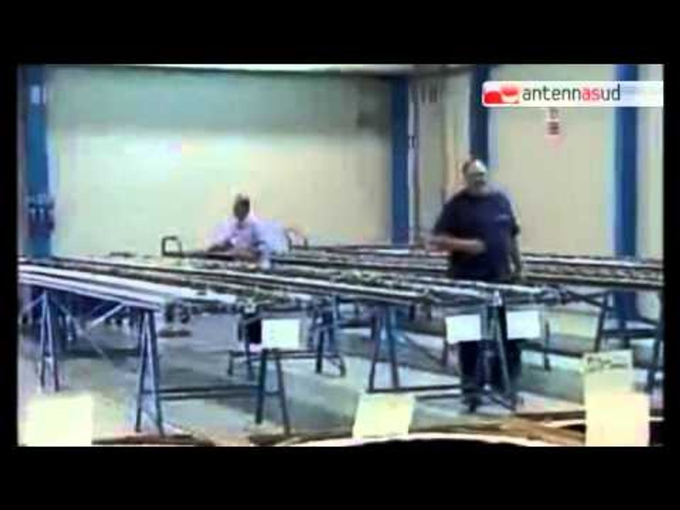 Tg Antenna Sud - operai in piazza a Taranto